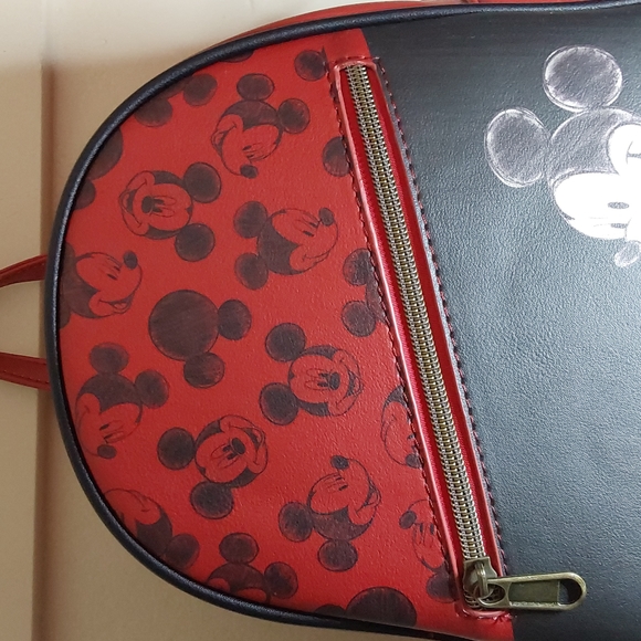 Loungefly mickey mouse mini backpack - Picture 2 of 5